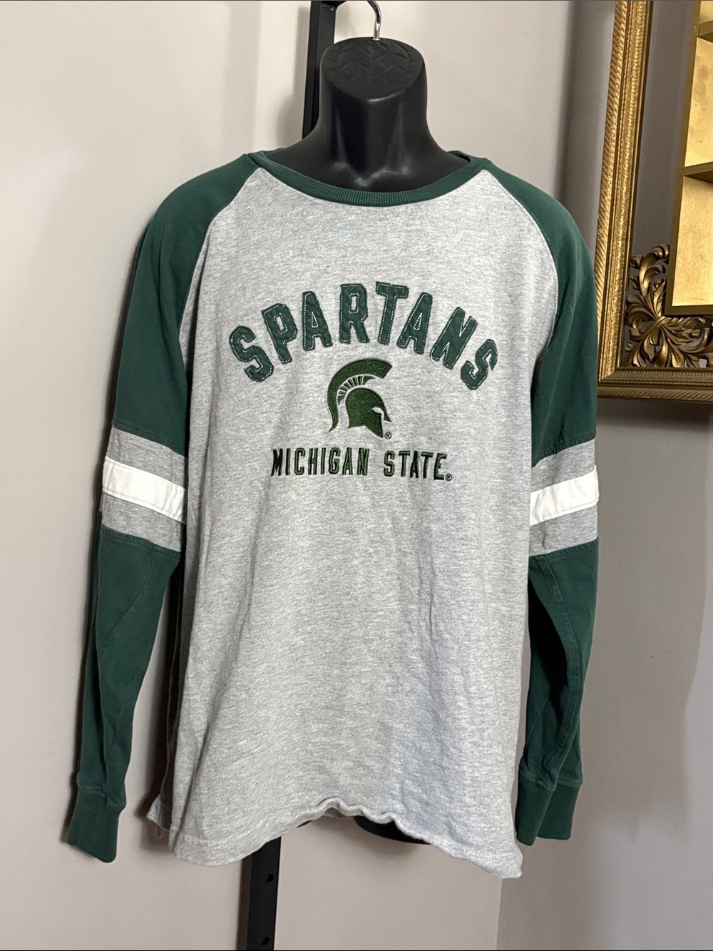 Michigan State University XL Sweatshirt MSU Spartans Knights Apparel